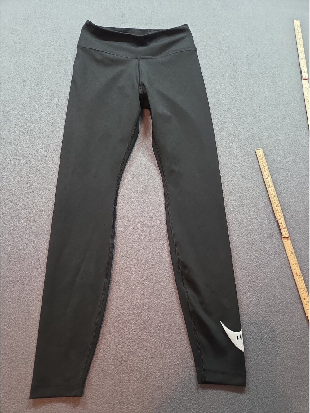 women's black athletic leggings by Nike size S